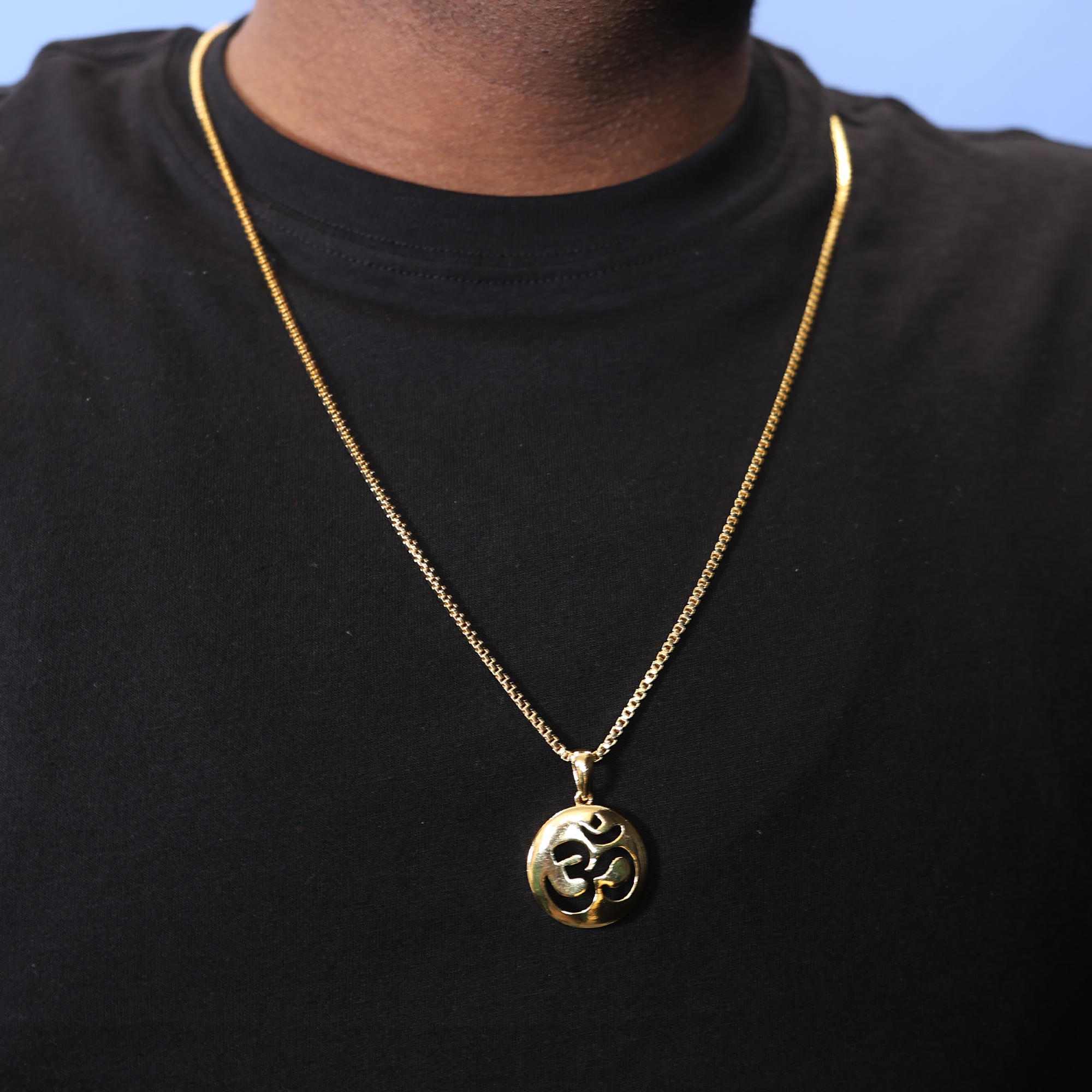 OM Round ( Pendant + chain) - 18K Gold Plated