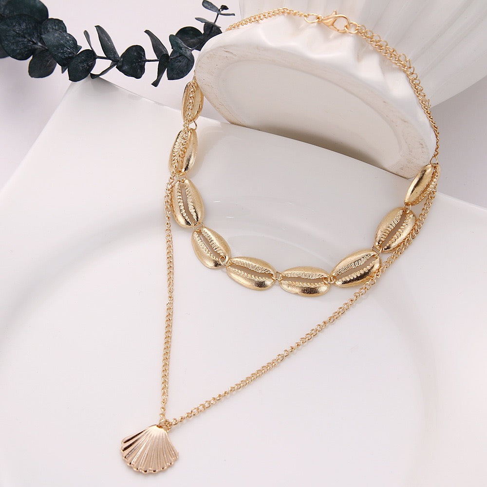 Sleek Metal Shell Necklace