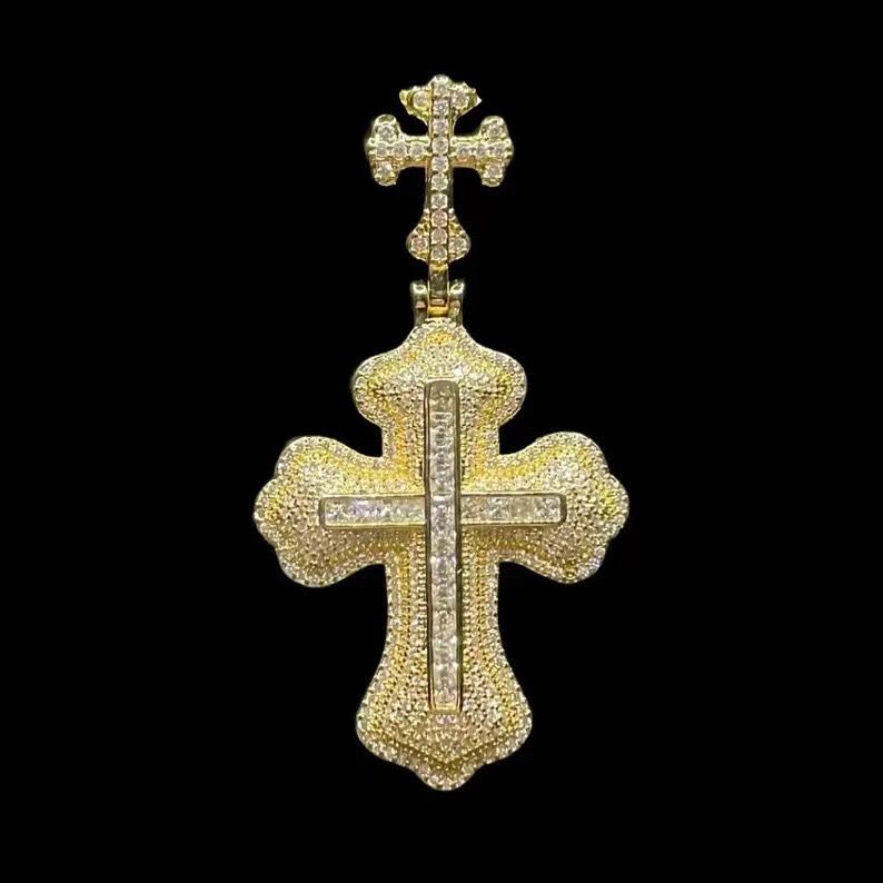 Zirconia Diamond Luxe Cross (Pendant + Chain)