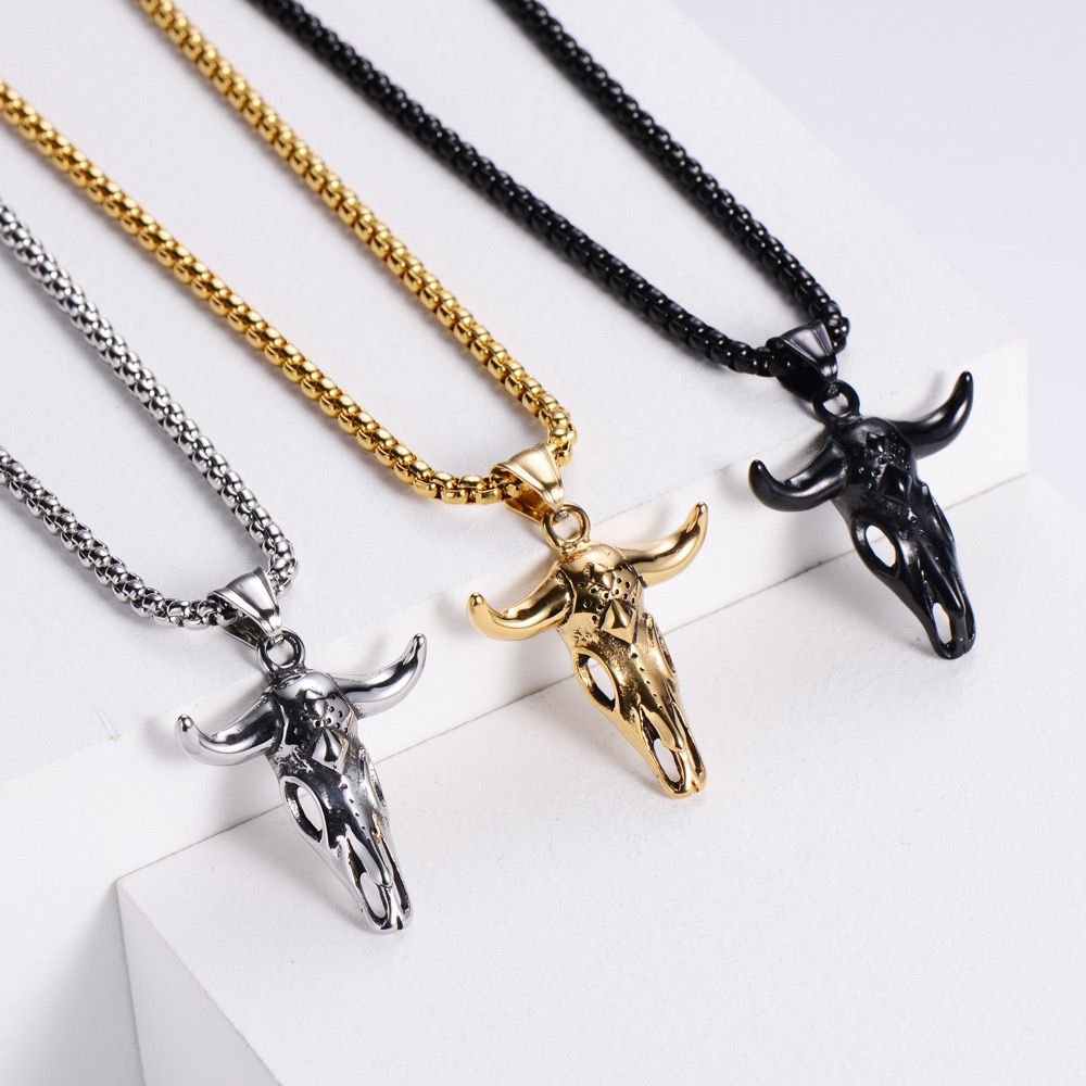 Bold Bull Head (Pendant + Chain)