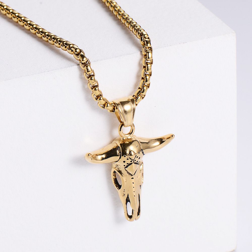 Bold Bull Head (Pendant + Chain)