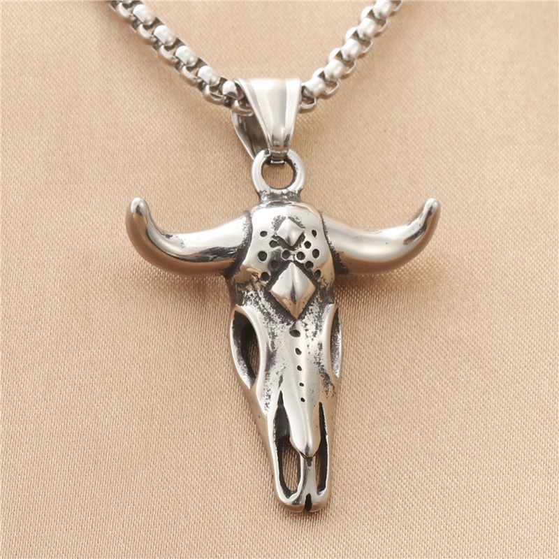 Bold Bull Head (Pendant + Chain)