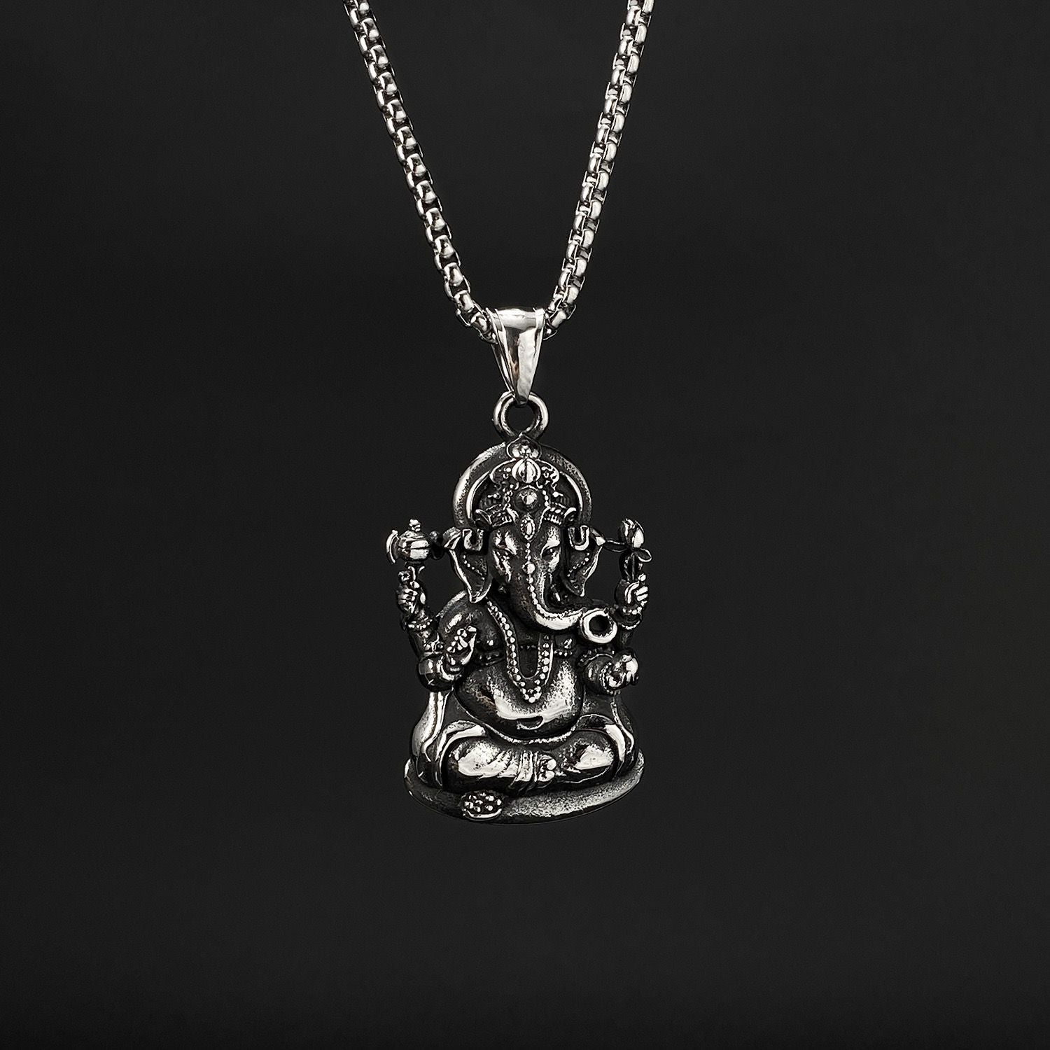 Divine Ganesha (Pendant + Chain)