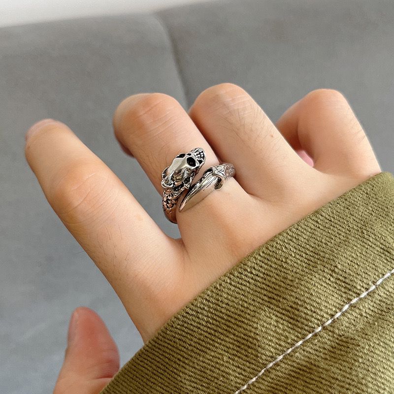 Venom Skull Ring