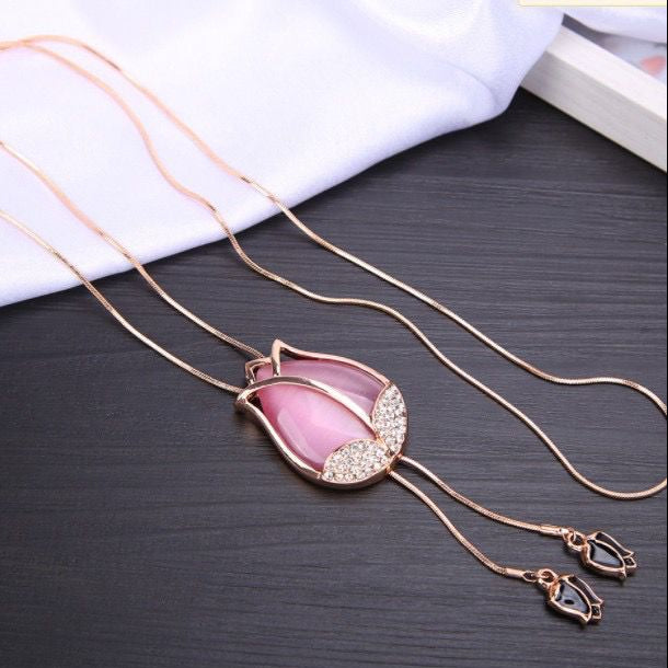 Elegant Tulip Pendant Necklace