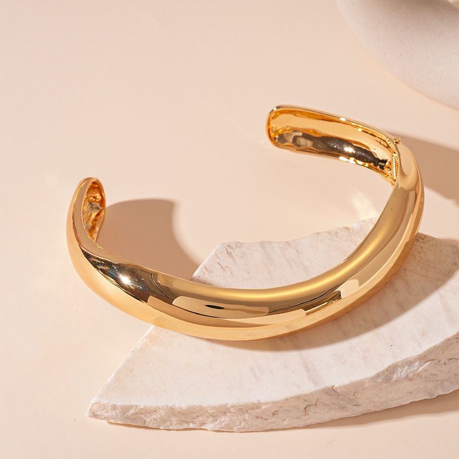 Bold Statement Choker Necklace