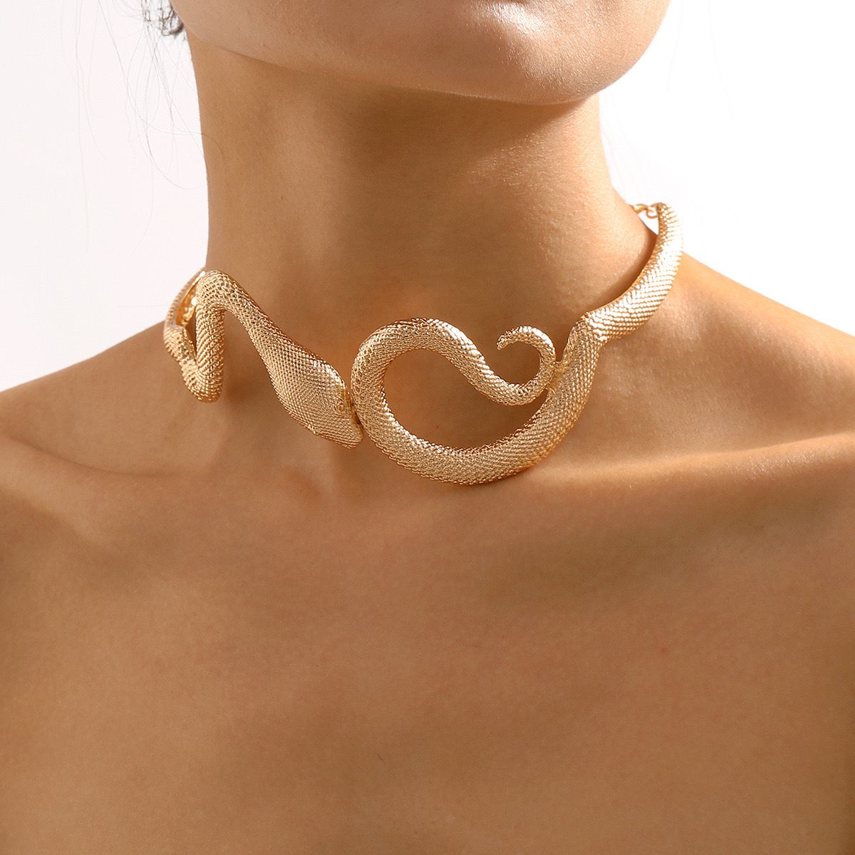 Venom Coil Necklace