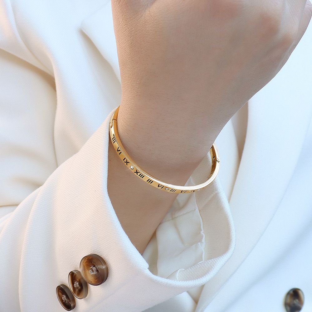 Roman Sleek Diamond Bracelet