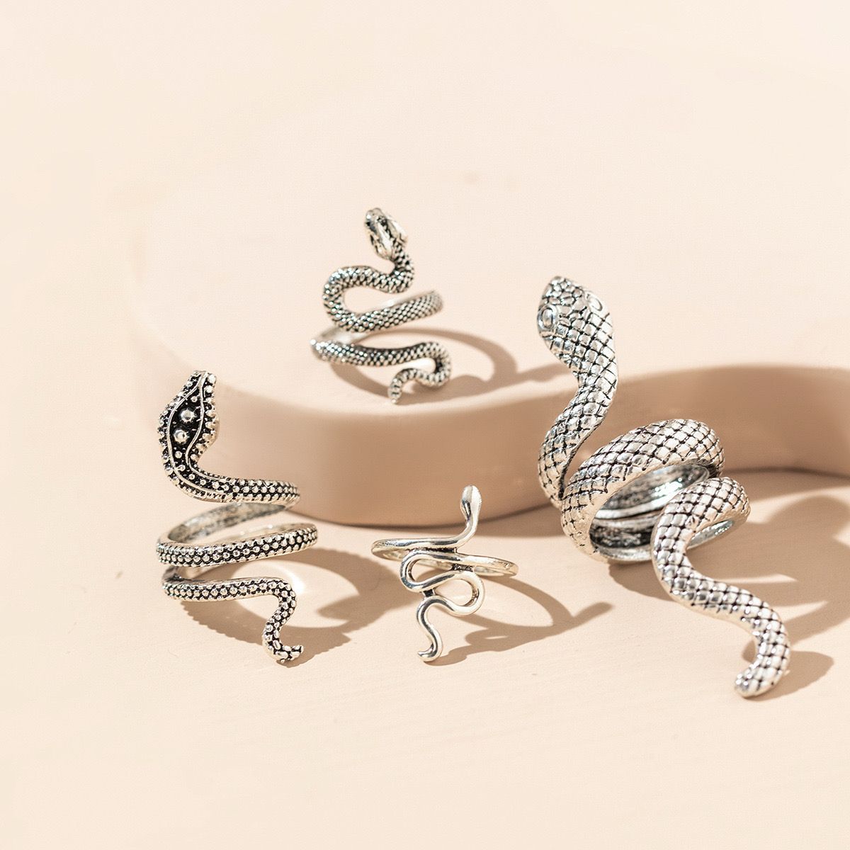 Snake-Themed Ring Set Of 4