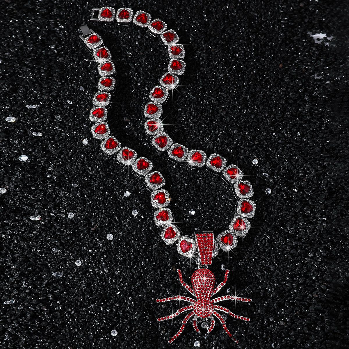 Spider (Pendant + Chain)