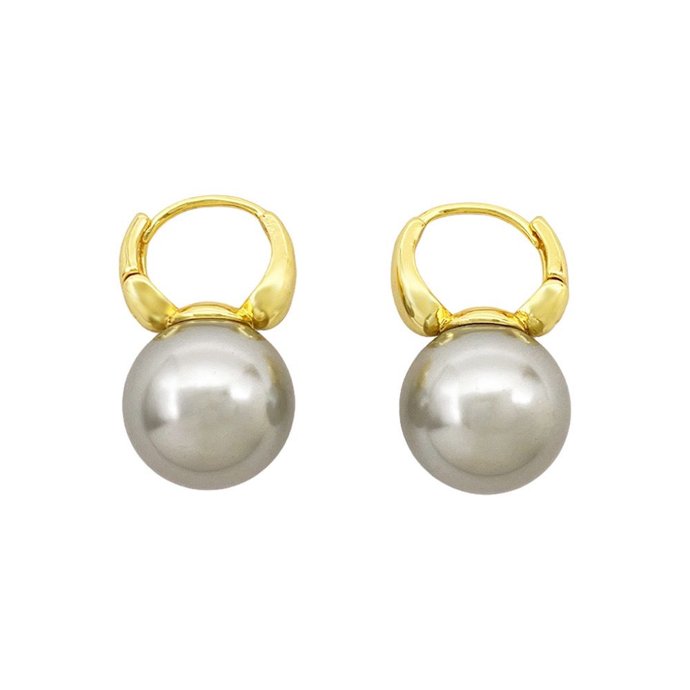 Lustrous Pearl Earrings