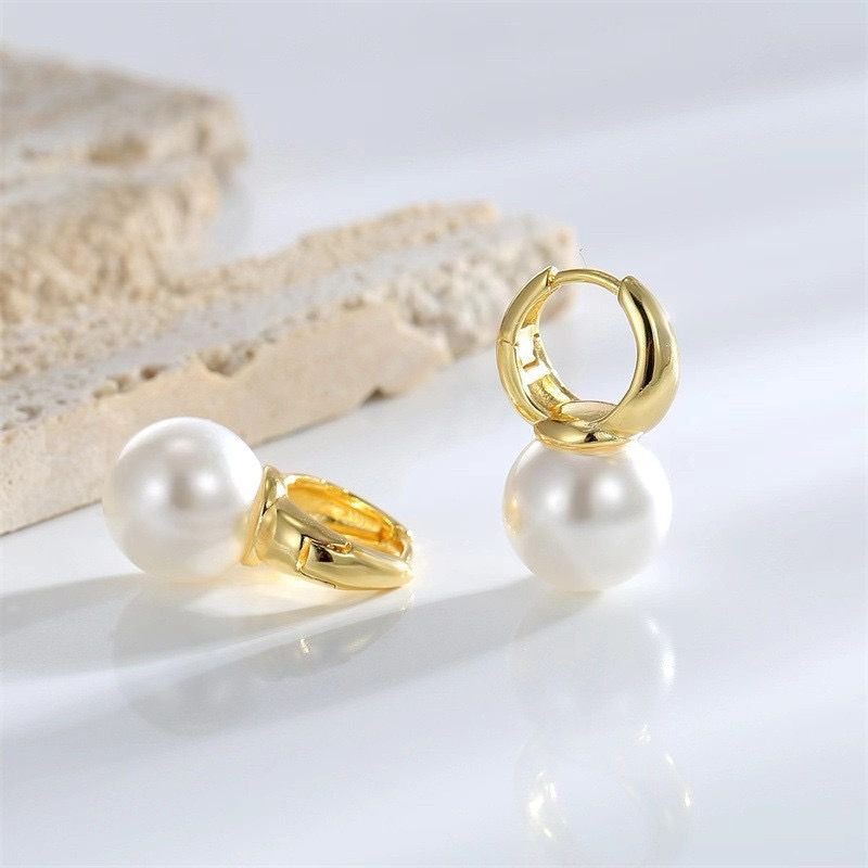 Lustrous Pearl Earrings
