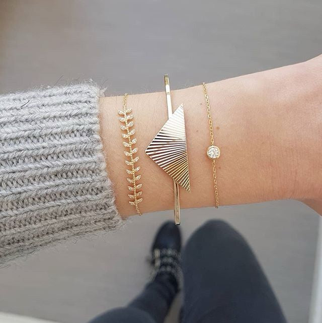 Triple bracelet elegance