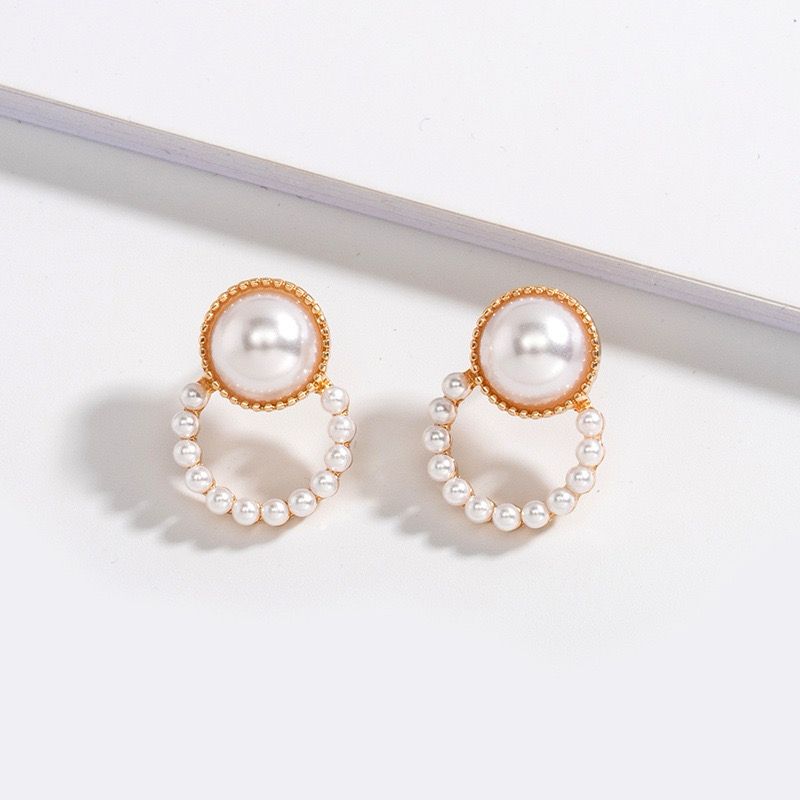 Glow Pearl Earrings