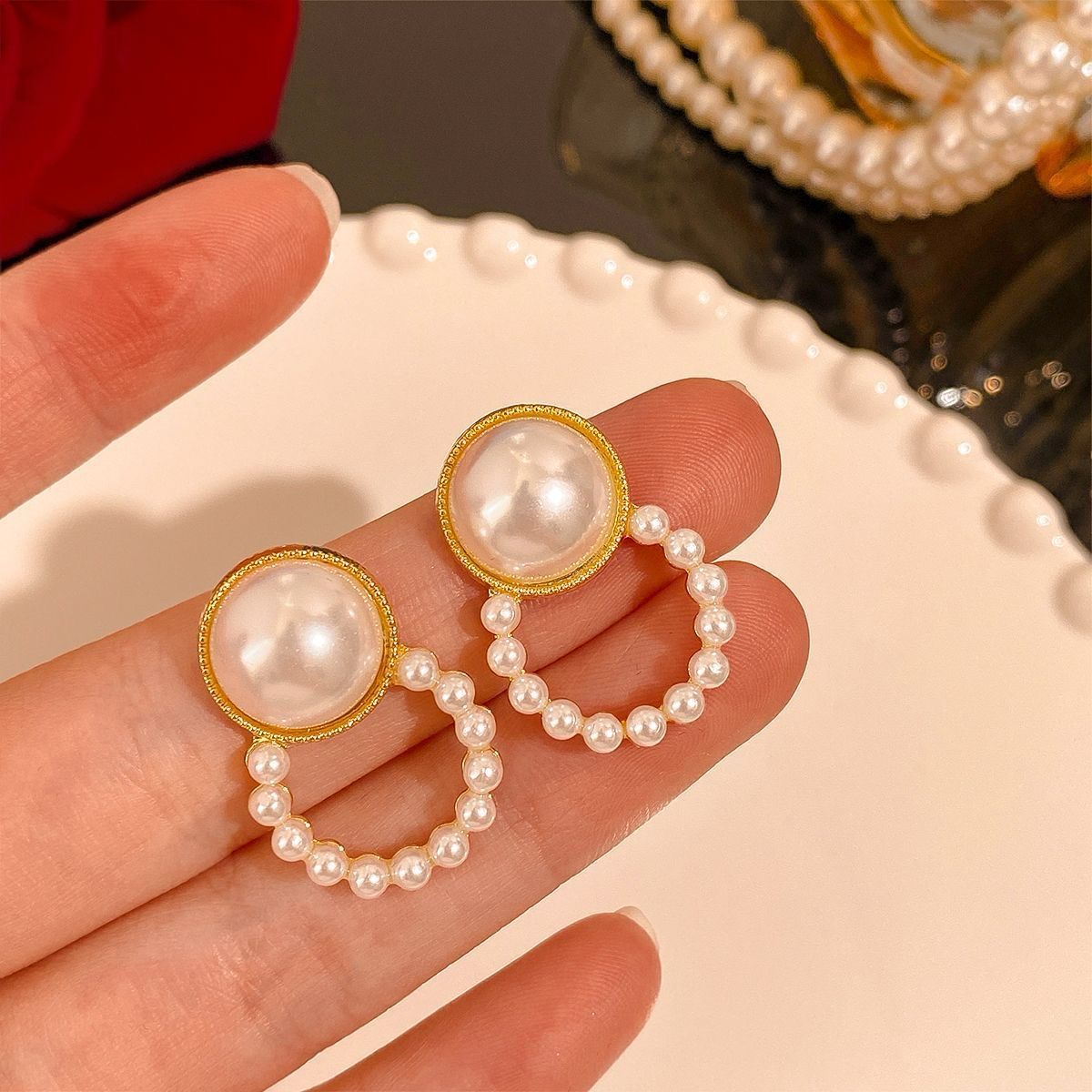 Glow Pearl Earrings