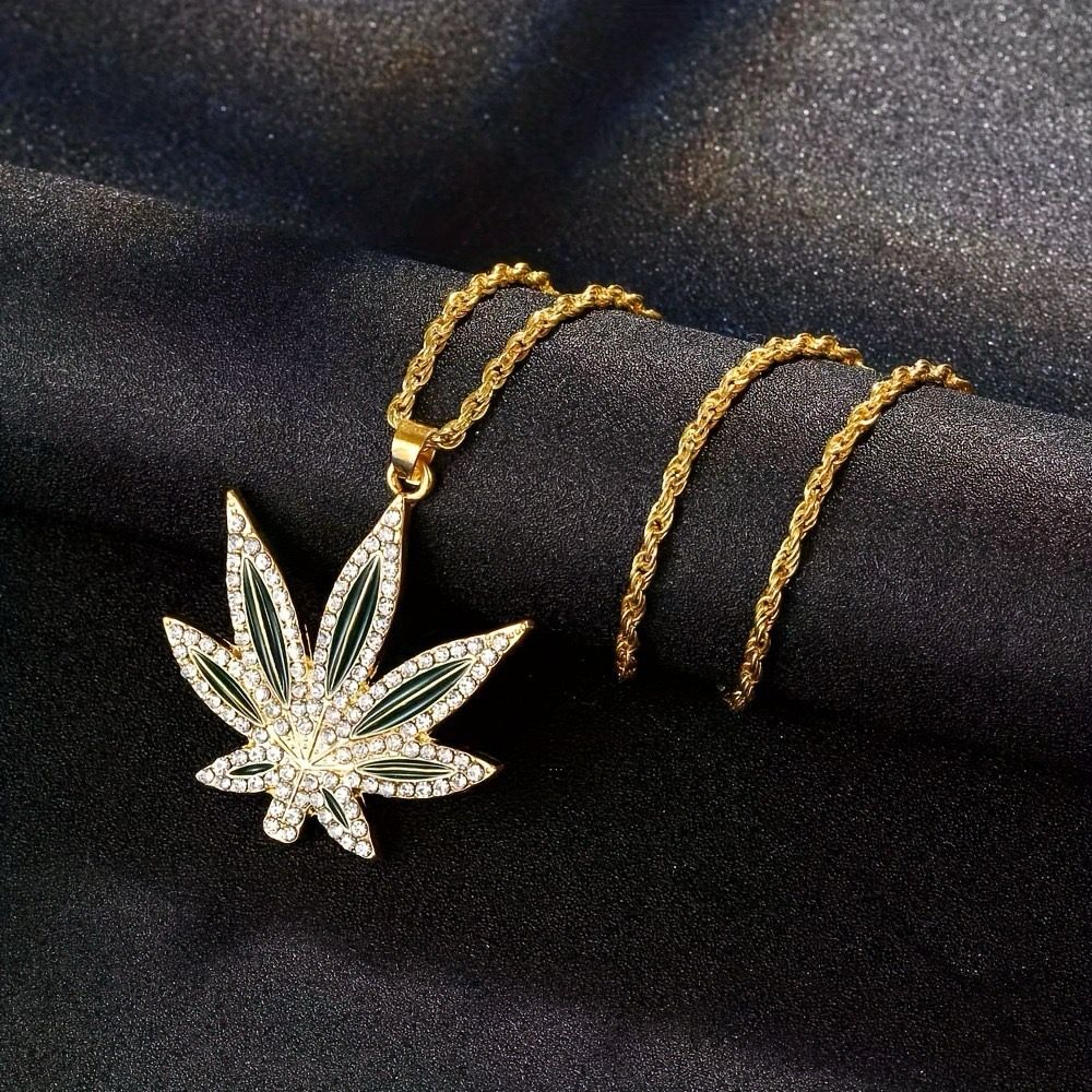 Zirconia Leaf (Pendant+ Chain)
