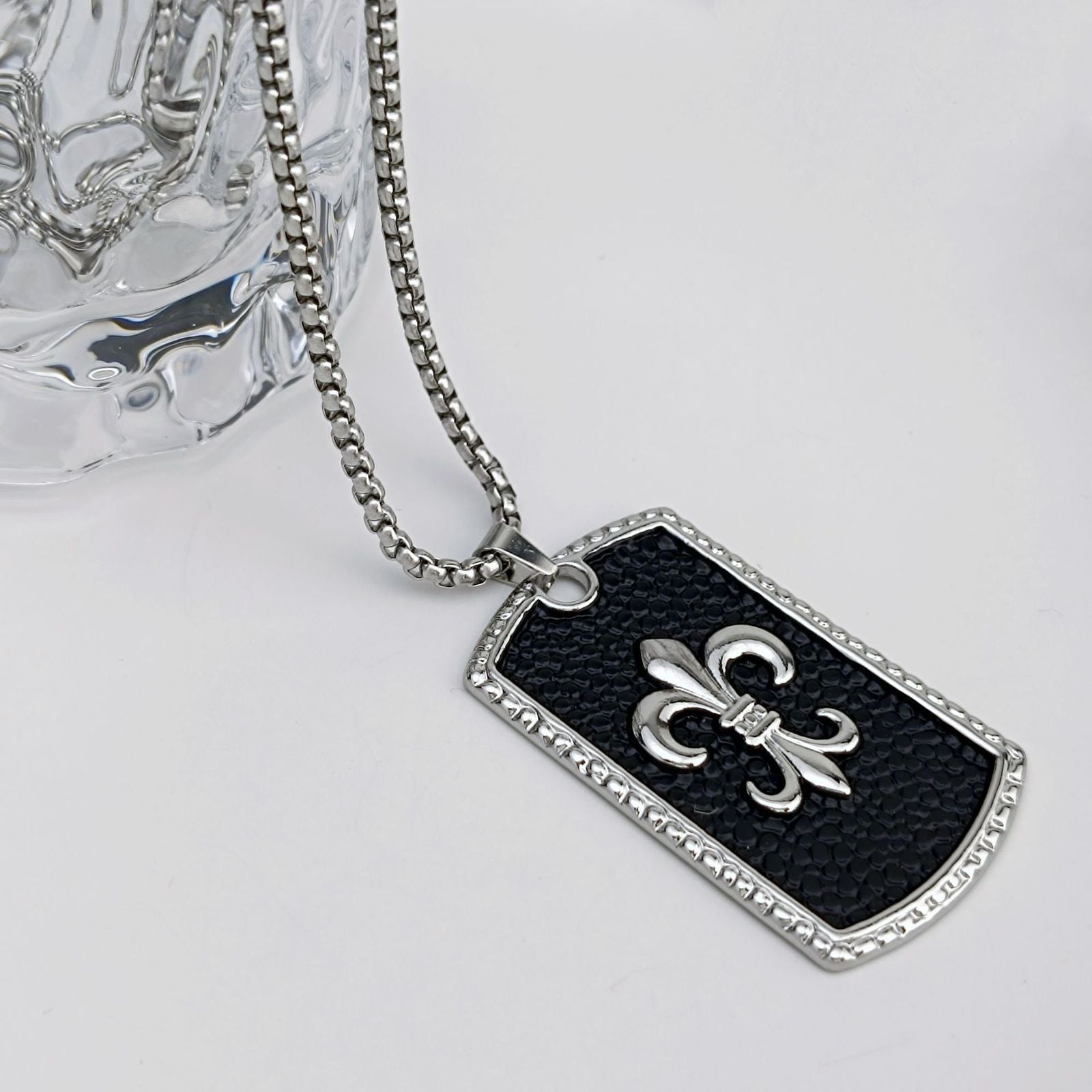 Elegant Classic Pendant