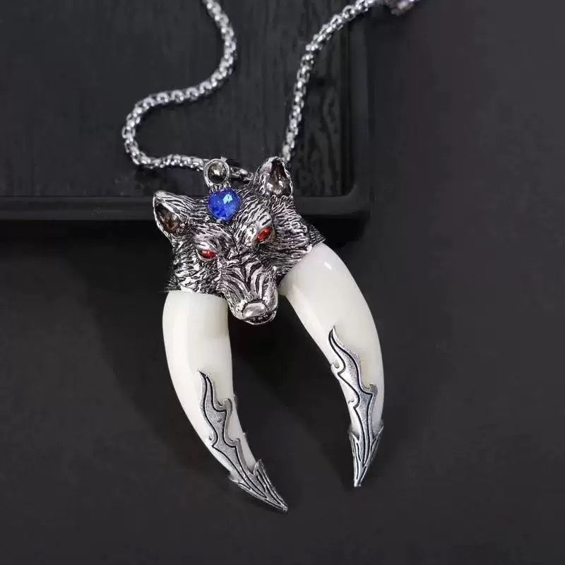Wolf ( Chain + Pendant)