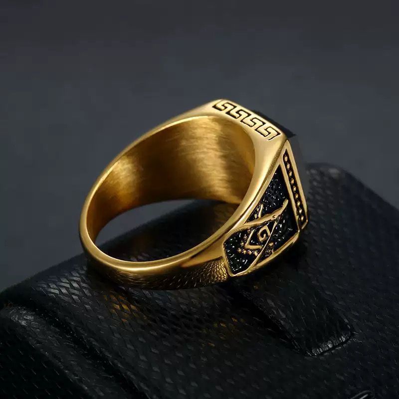 Classic Style Men’s Ring - 18k Gold Plating