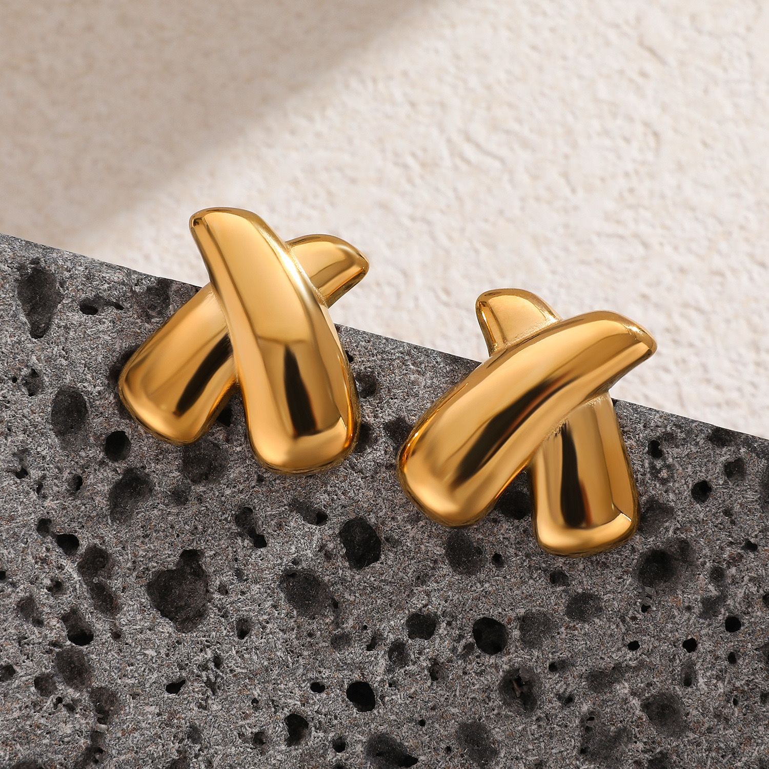 Cross Earring (18K Gold Plated)