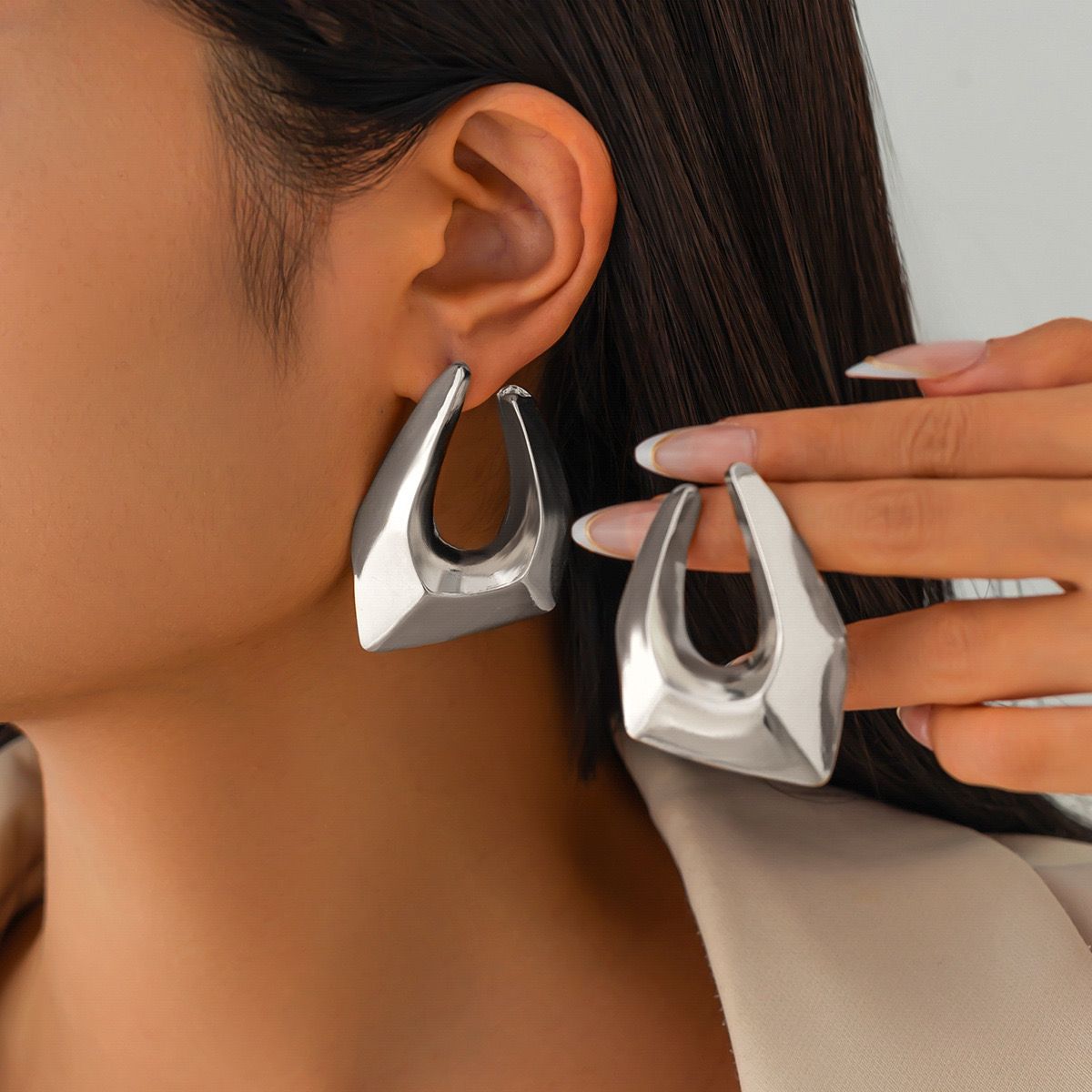Bold U Shape Earring