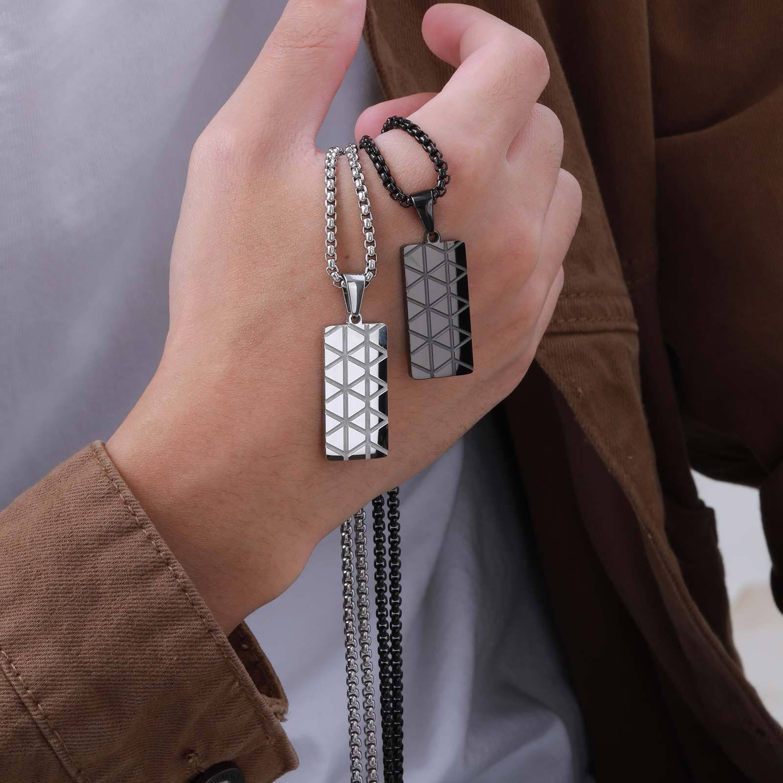 Bold Metal (Pendant + Chain)
