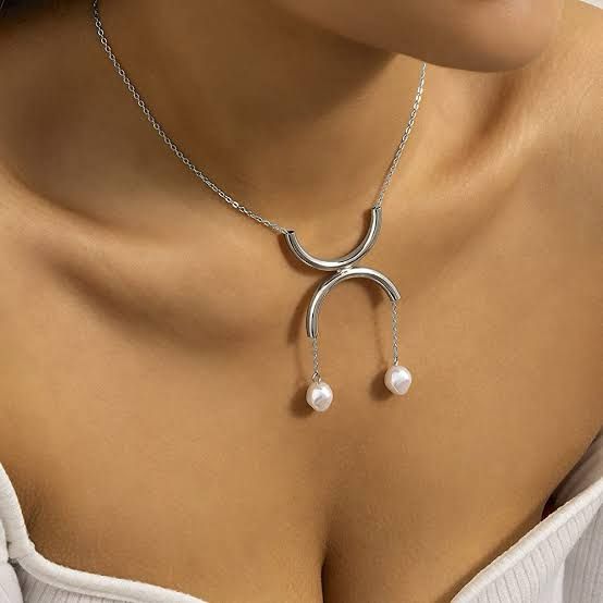 Double pearl drops chain pendant