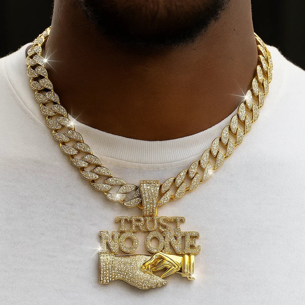 TRUST NO ONE (PENDANT + CHAIN)