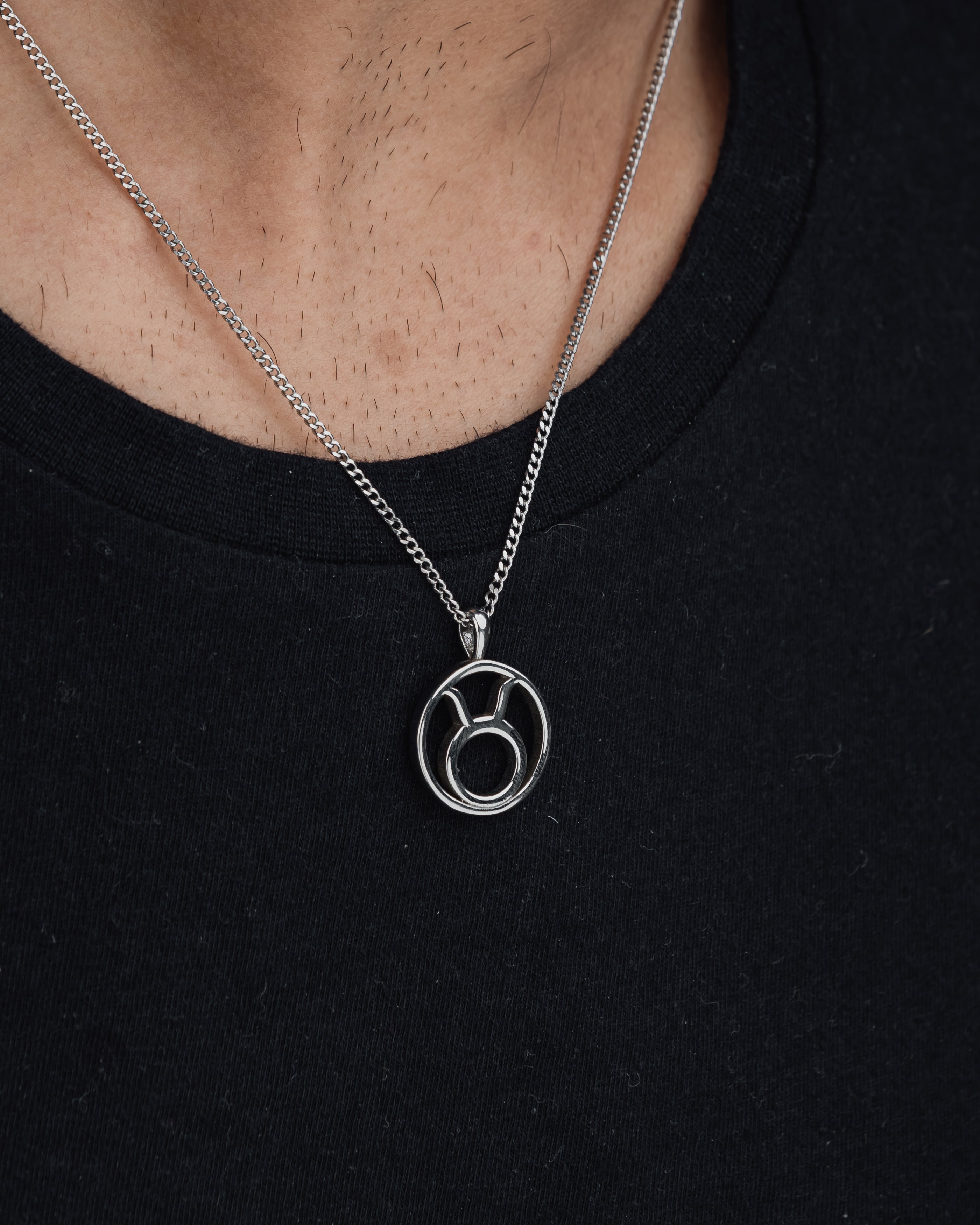 TAURUS (SILVER) Pendant+ Chain