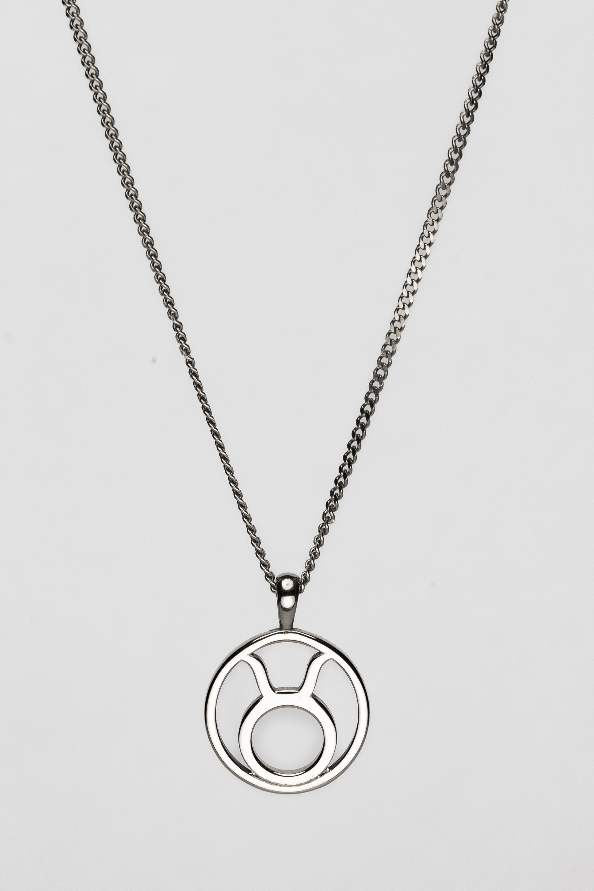 TAURUS (SILVER) Pendant+ Chain