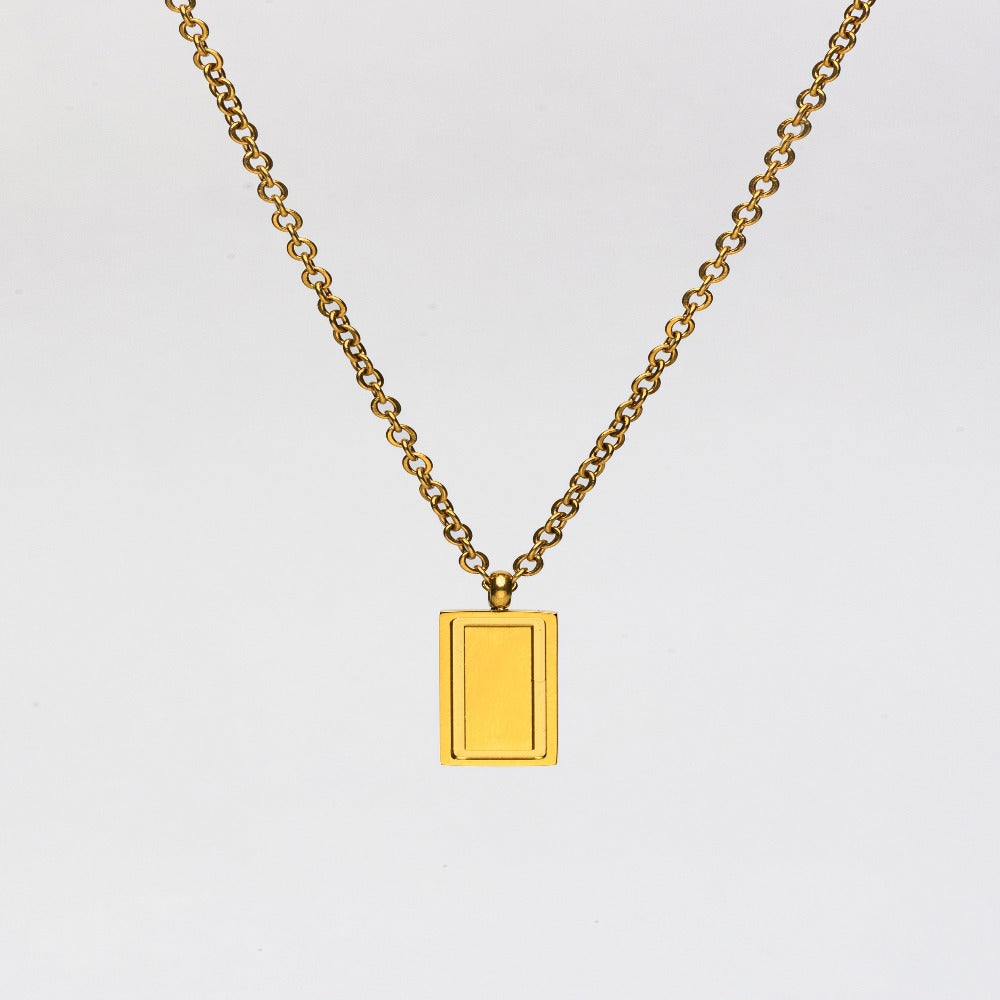 VUTO PENDANT (GOLD) Pendant+ Chain