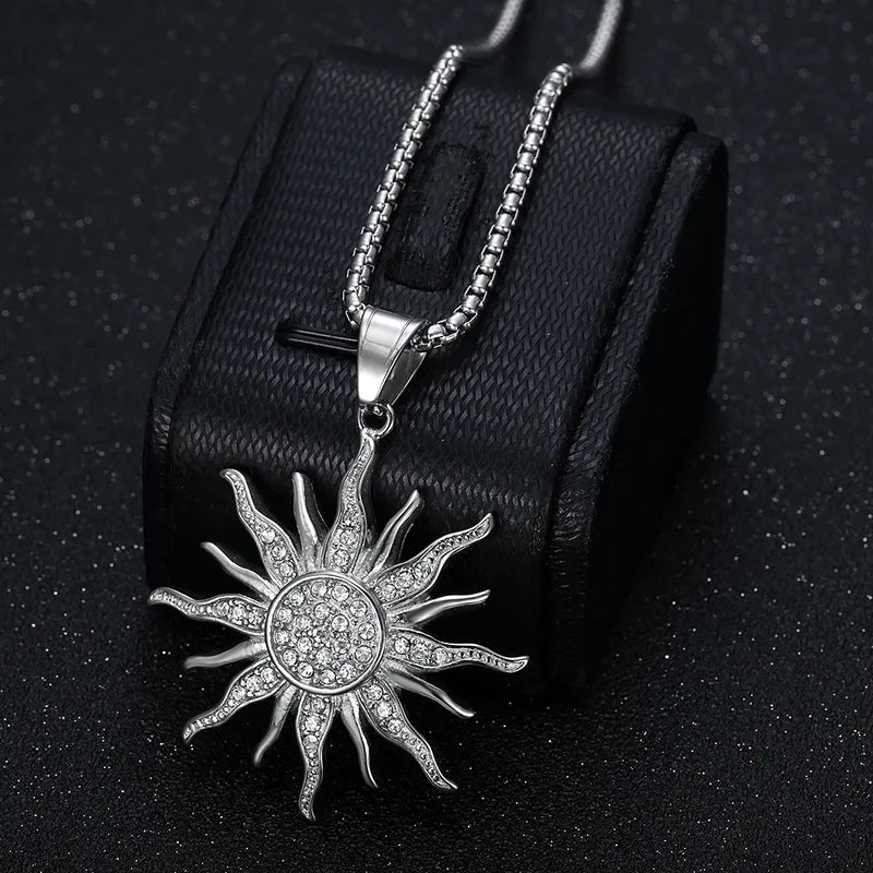 Sun ( Chain + Pendant ) - Titanium - 18K Gold Plated