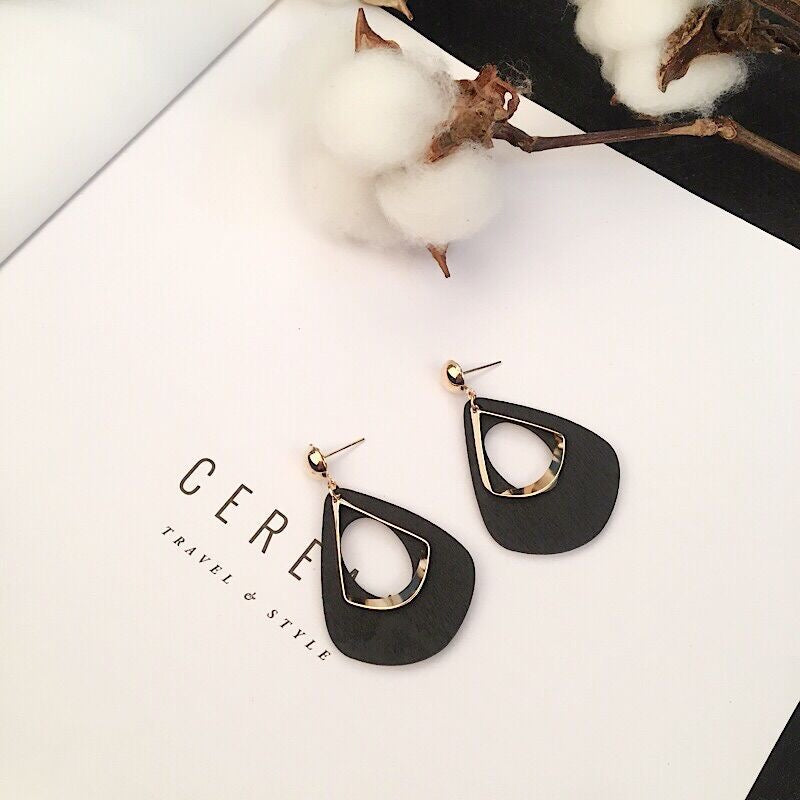 Timeless Spark Earring