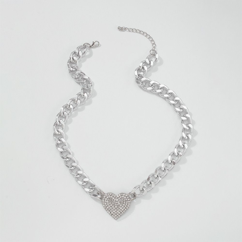 Sparkling silver heart necklace