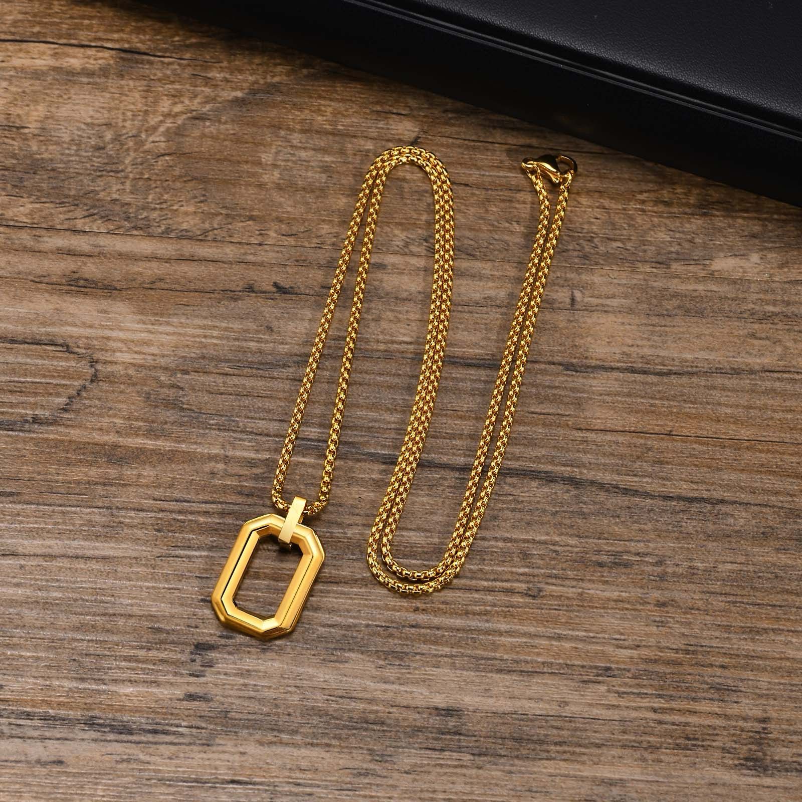 Iconic Men's Pendant + Chain