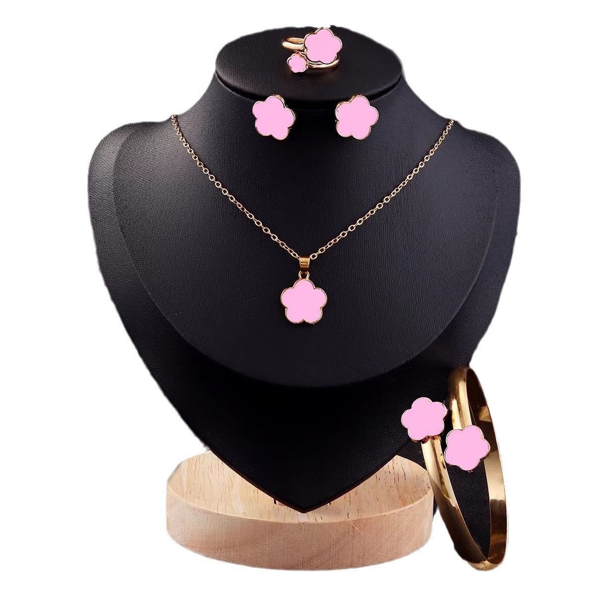 Five-Leaf Clover Jewelry Set of Four