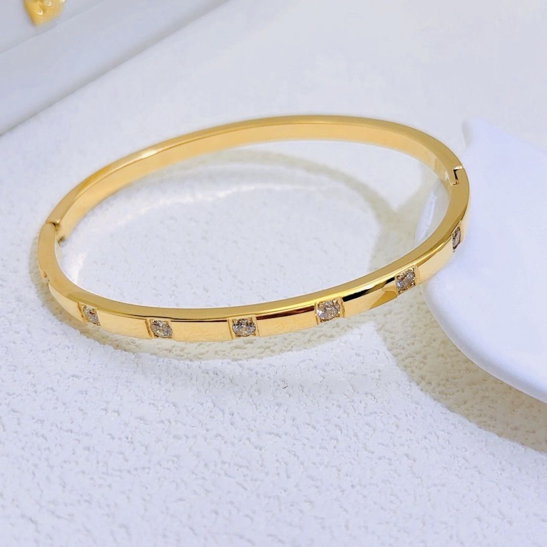 Titanium Square-Zirconia Bracelet - 18K Gold Plated