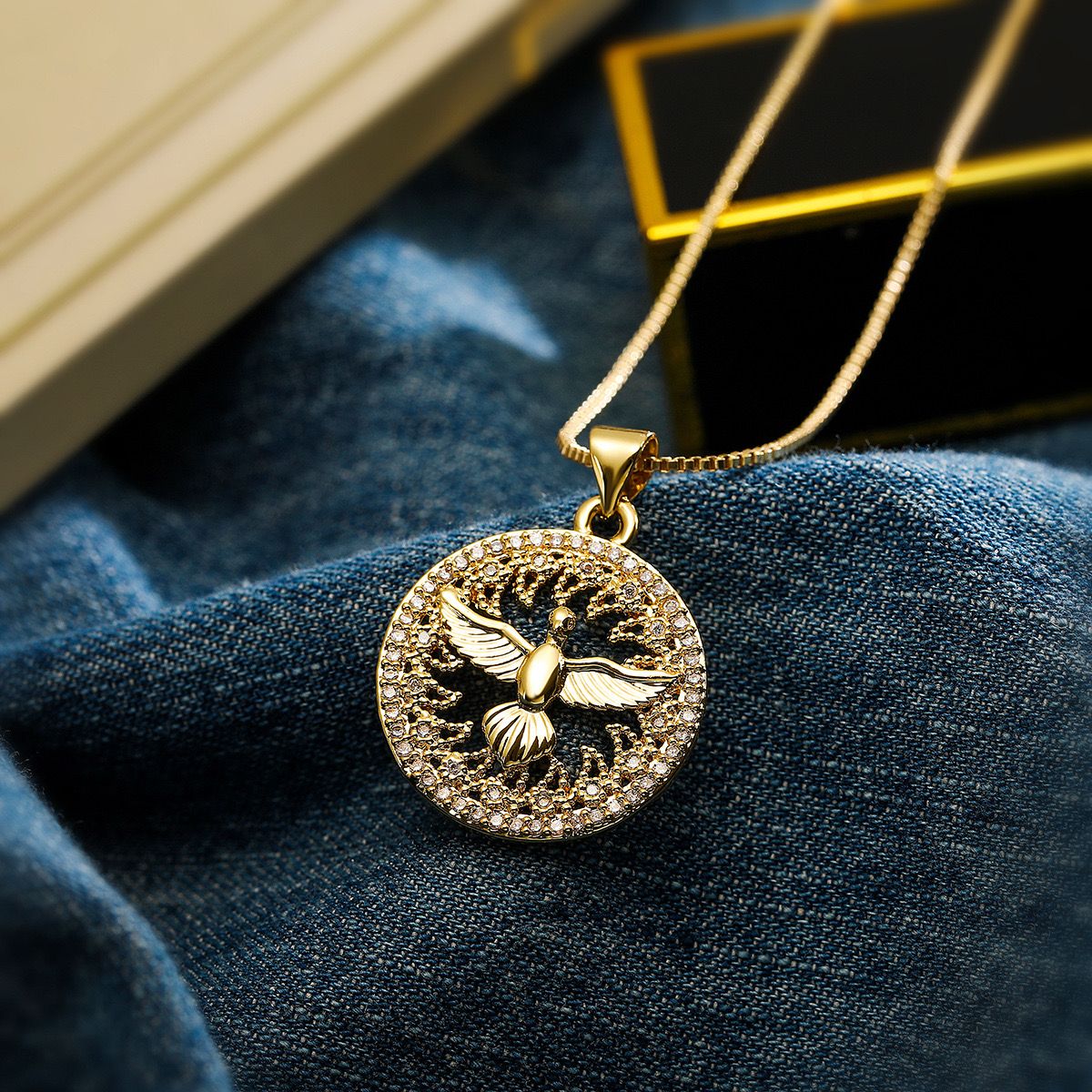 Zircon Wings (Pendant + Chain) - 18K Gold Plated