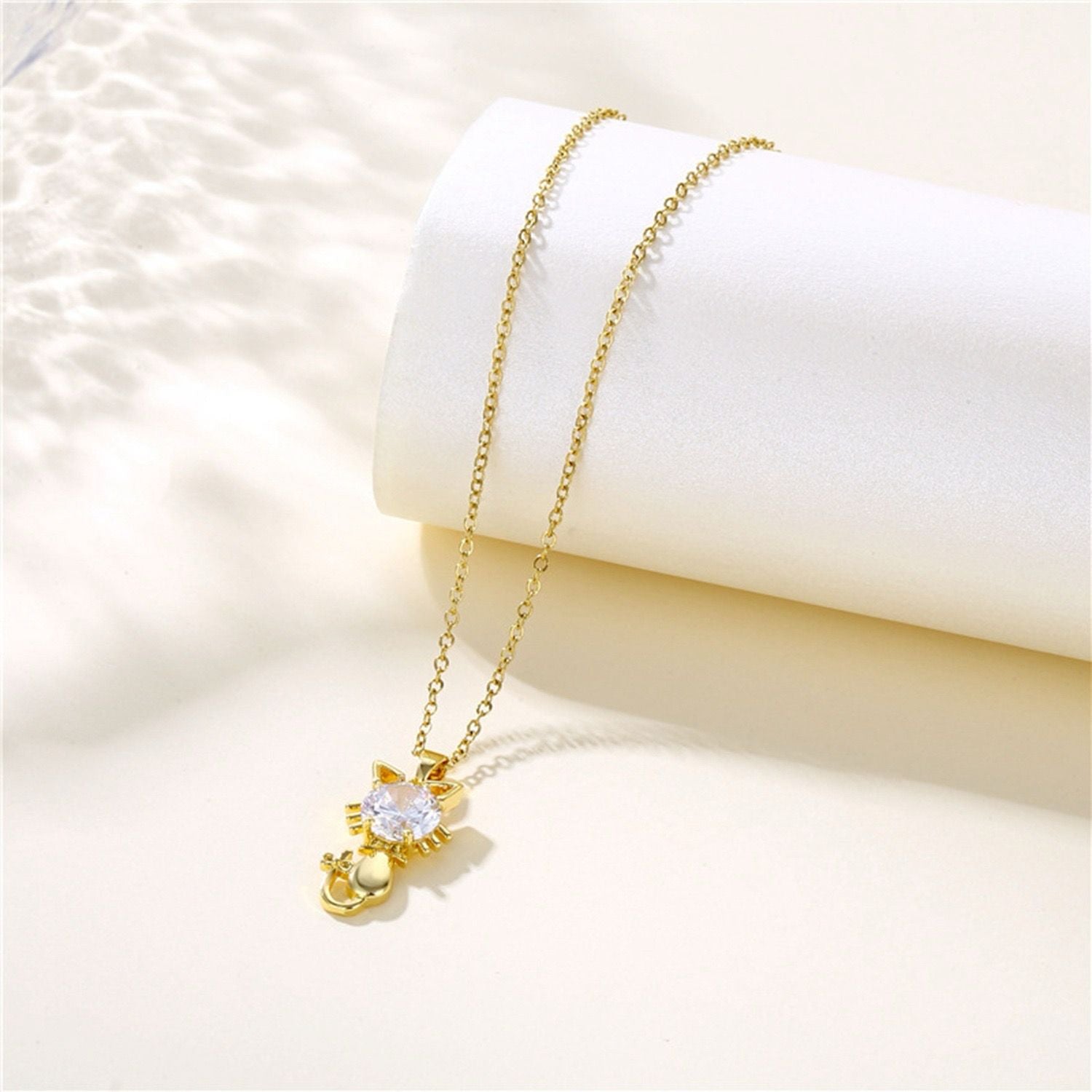 CUTE CAT Pendant (zircon) - 18K Gold Plated