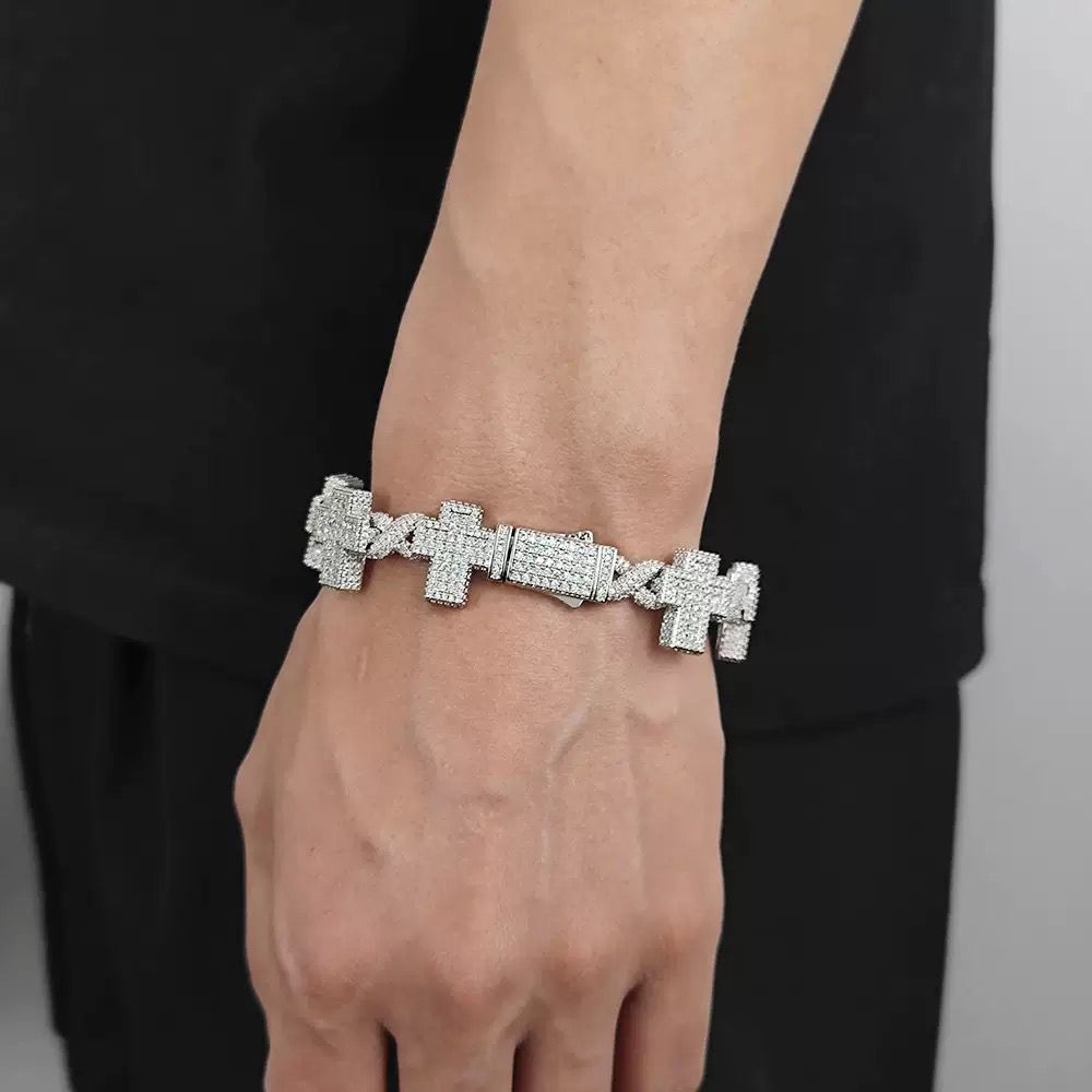 Iced-Out Men’s Bracelet - 18k Gold Plated