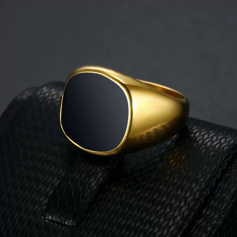 Classic Men’s Fashion Ring - 18K Gold Plated
