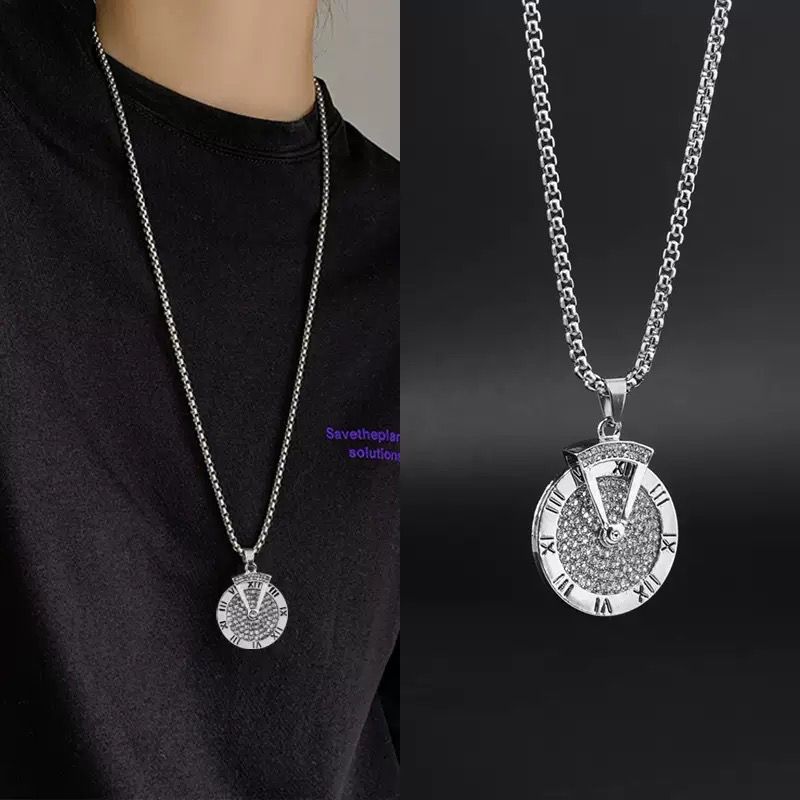 Roman ( Pendant + Chain)