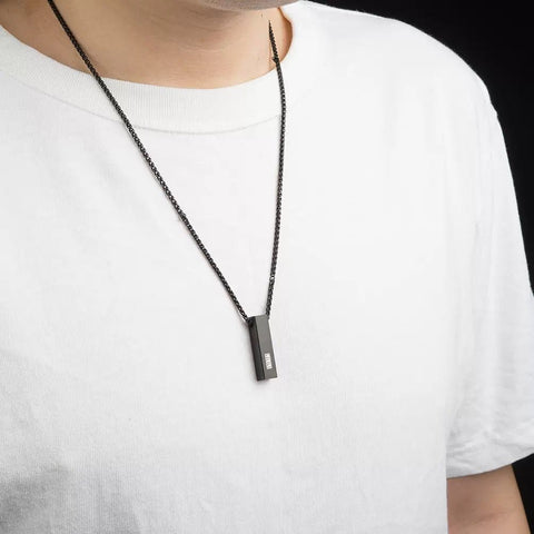Triple Stud Pendant Chain - Titanium