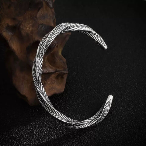 Men’s Classic Metal Cuff