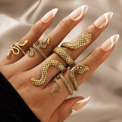 Snake-Themed Ring Set Of 4