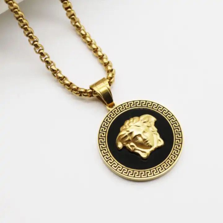 MEDUSA (PENDANT + Chain)