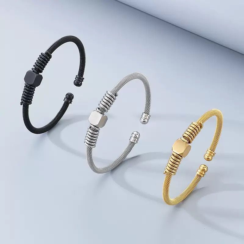 Classic Mens Bracelet (18K Gold Plated)