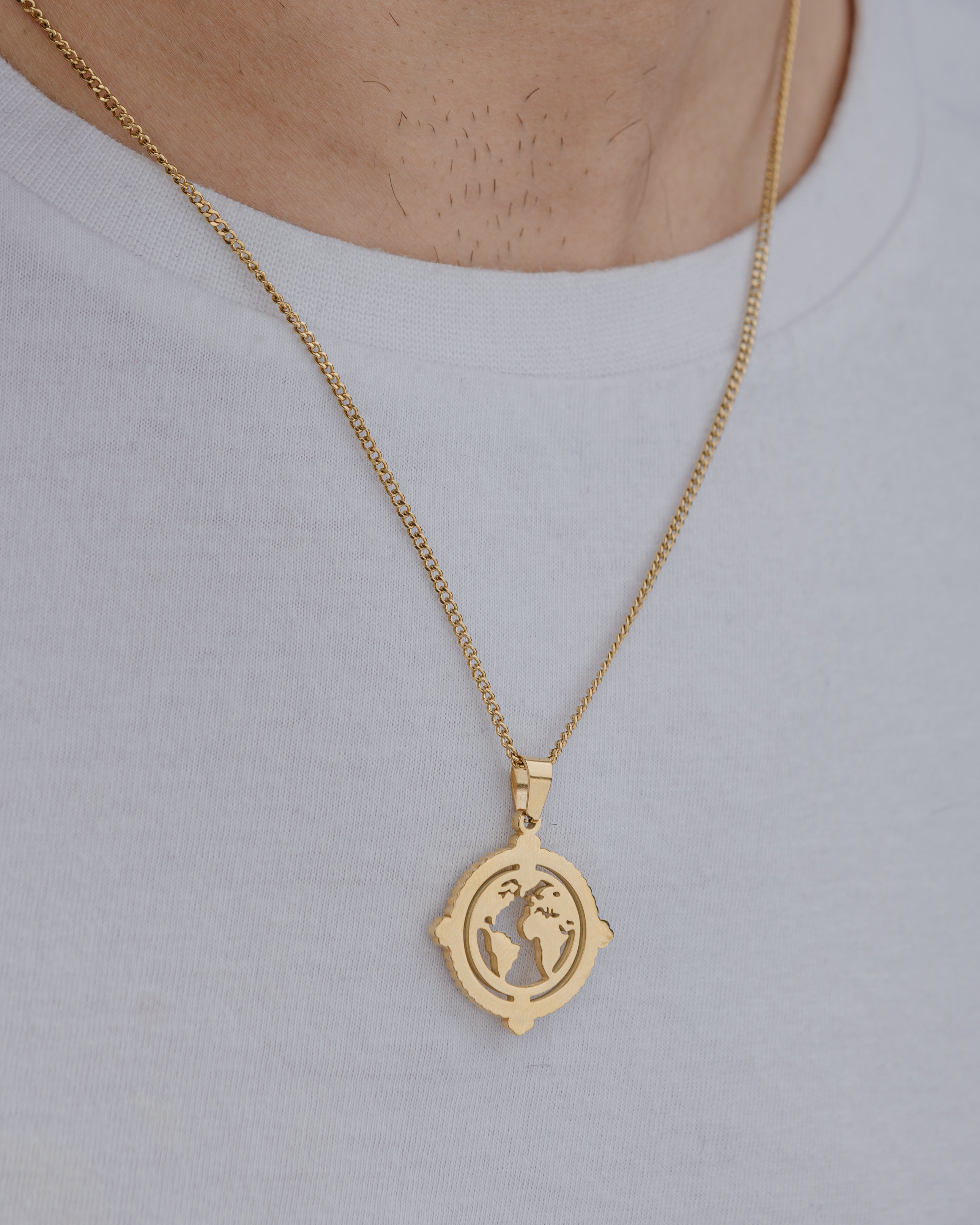 GLOBE (GOLD) Pendant+ Chain