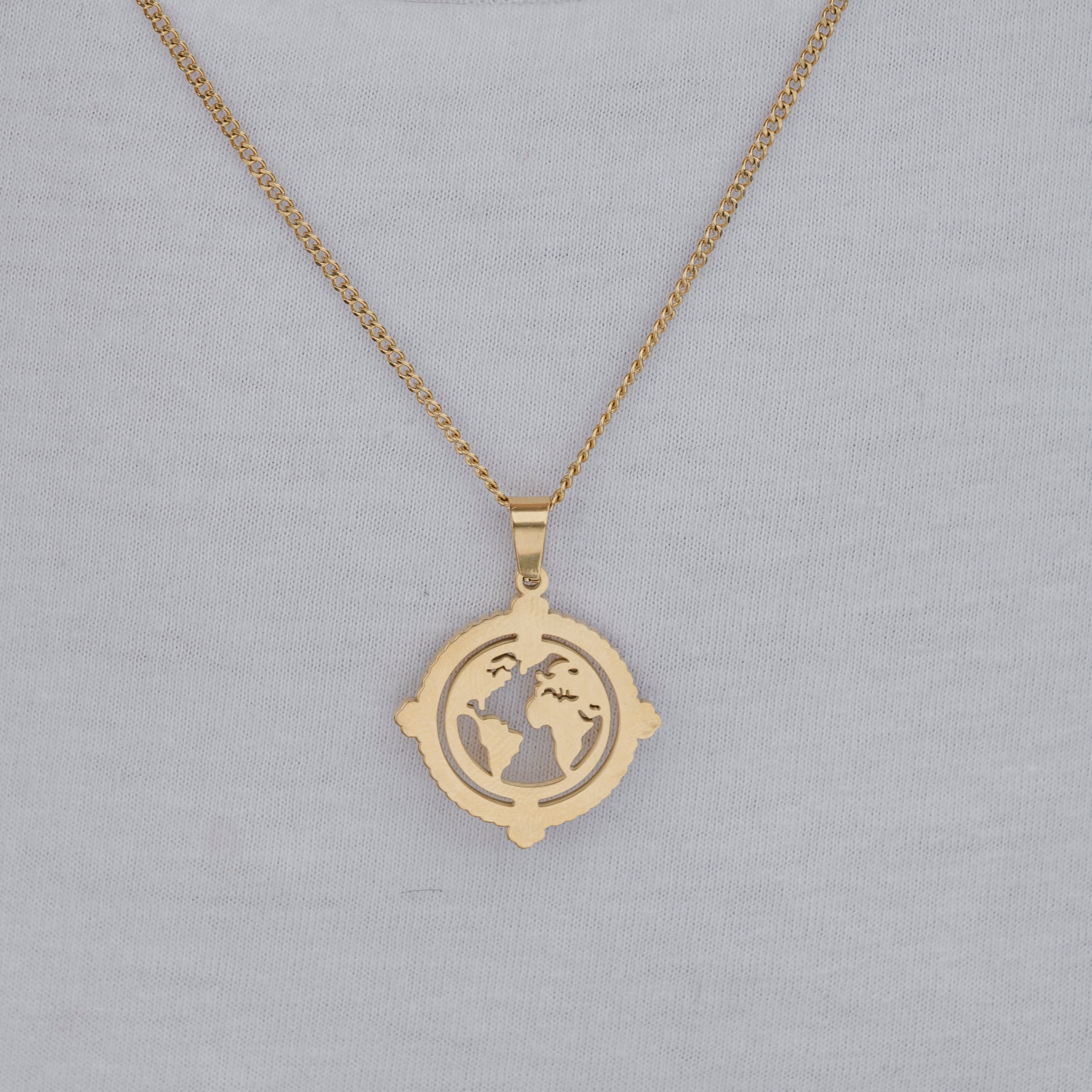 GLOBE (GOLD) Pendant+ Chain
