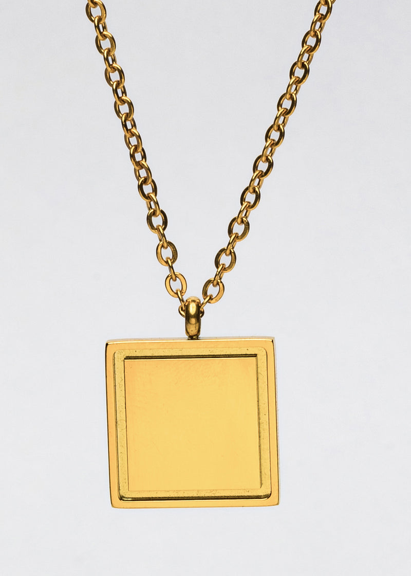 LANURA PENDANT (GOLD) Pendant+ Chain